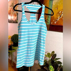 Lululemon athletica tops size 6